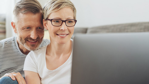 Paar-Laptop-207726109-AS-contrastwerkstatt