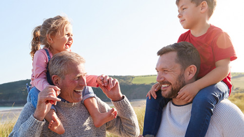 Vater-Sohn-Kinder-315678882-AS-Monkey-Business