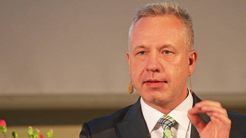 Chris-Lewin-2021-Apella-AG