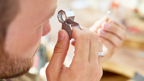 Juwelier-173428347-AS-Seventyfour