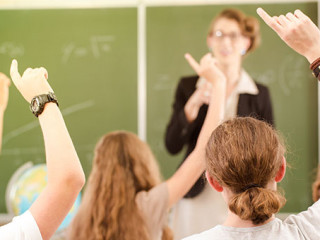 Schulklasse-152766412-AS-Kzenon