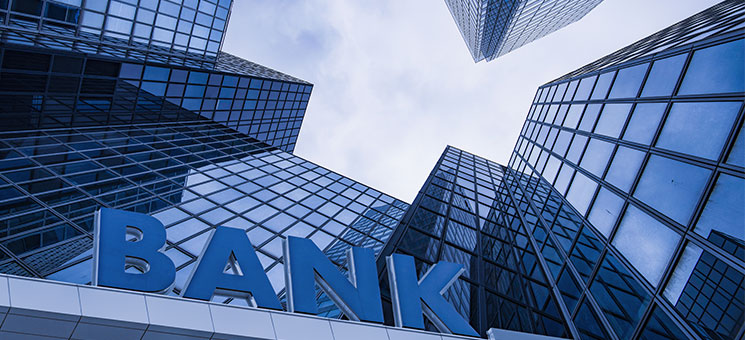 Bank-Gebaeude-161138852-AS-agcreativelab