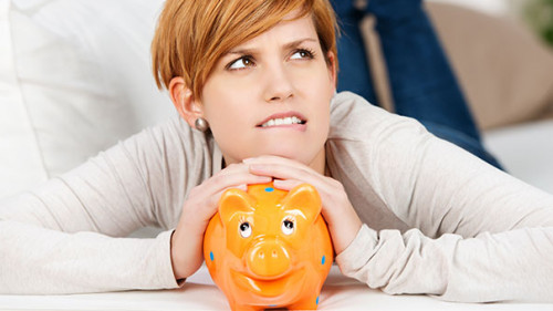 Frau-Sparschwein-50127157-AS-contrastwerkstatt