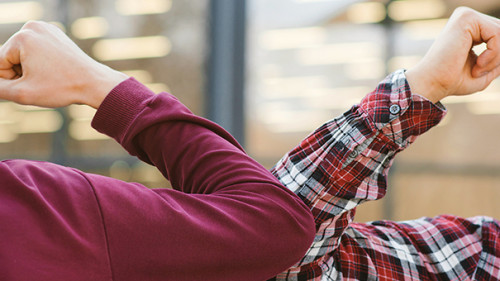 Ellbogen-Check-331967191-AS-volurol