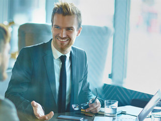 Anutraeger-Gespraech-93975190-AS-pressmaster