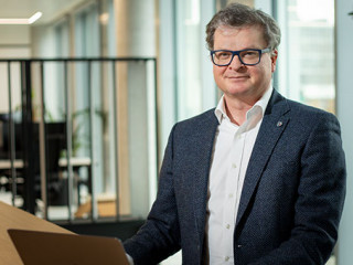 Matthias-Hansen-2021-Smart-InsurTech