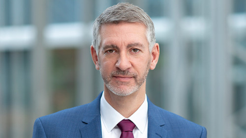 Tim-Broening-2021-Fonds-Finanz