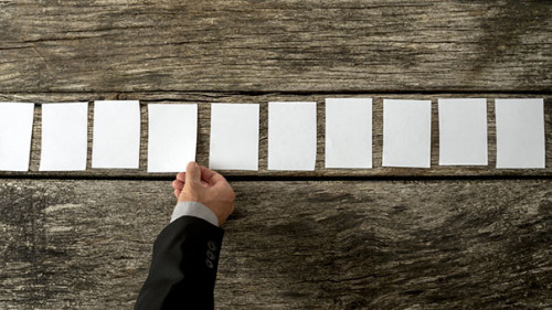 Hand-zehn-Zettel-92681743-AS-Gajus