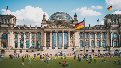 Bundestag-283251102-AS-hanohiki