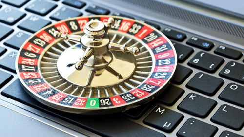 Laptop-Roulette-55890647-AS-Calado