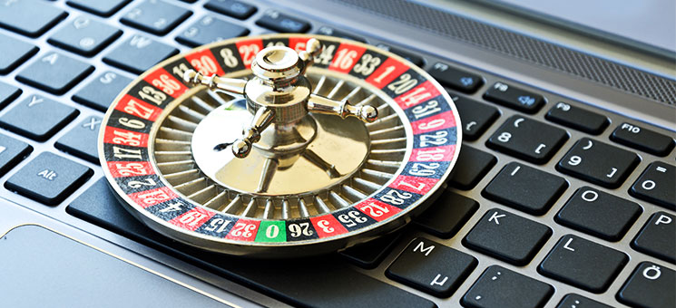 Laptop-Roulette-55890647-AS-Calado