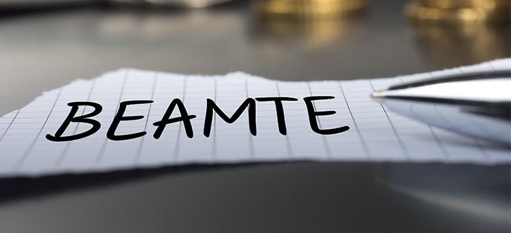 Beamte-246155020-AS-Eigens
