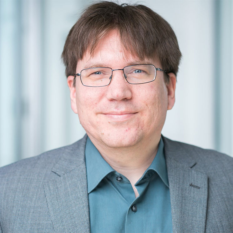 Henning-Kuehl-2021-Policen-Direkt