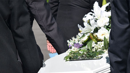 Beerdigung-2421820-PB-carolynabooth