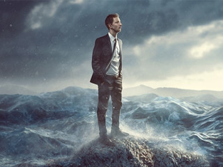 Anzugtraeger-Fels-Meer-202016472-AS-lassedesignen