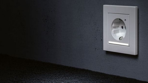 Steckdose-5111503-PB-Deniz-Turgut