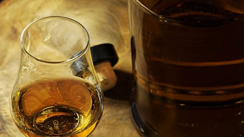 Whiskey-3108435-PB-felix-w