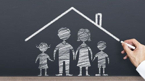 Haus-Familie-Hand-Kreide-273078893-AS-Memed-ÖZASLAN