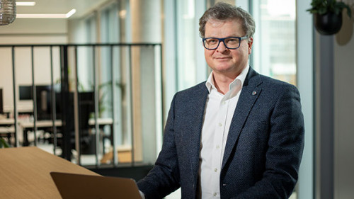 Matthias-Hansen-2021-Smart-InsurTech