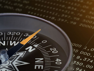 Kompass-Zahlen-152668931-AS-kongsky