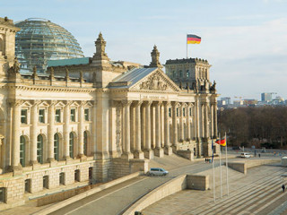 Bundestag-3244068-PB-kschneider2991