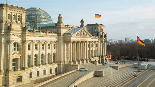 Bundestag-3244068-PB-kschneider2991