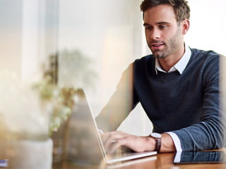 Mann-Laptop-331316046-AS-marvent