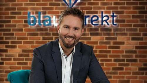 Torsten-Labbow-2021-blau-direkt