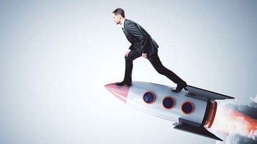 Anzugtraeger-Rakete-219593246-AS-peshkov