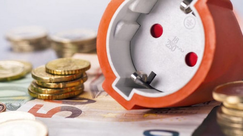 Stromkabel-Muenzen-190388782-AS-Eisenhans