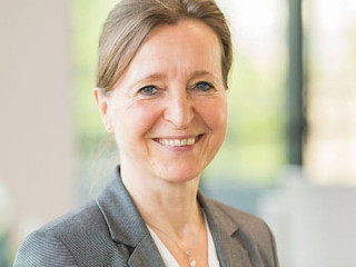 Annette-Hetzenegger-2021-DEVK