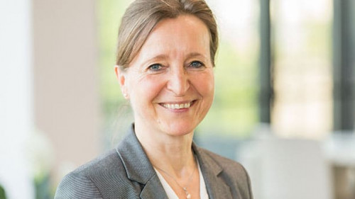 Annette-Hetzenegger-2021-DEVK