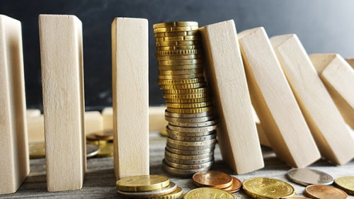 Domino-Muenzstapel-220258828-AS-adrian-ilie825