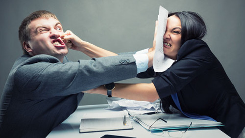 AnzugtraegerIn-59271256-AS-Nomad-Soul