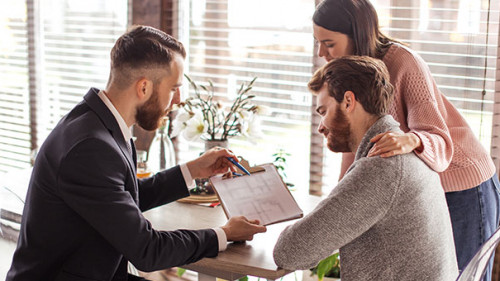 Anzugtraeger-Paar-Vertrag-232517031-AS-alfa27