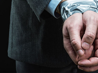 Haende-gefesselt-65642706-AS-Nomad-Soul