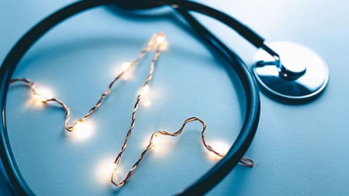 Stethoskop-333303767-AS-Polonio-Video