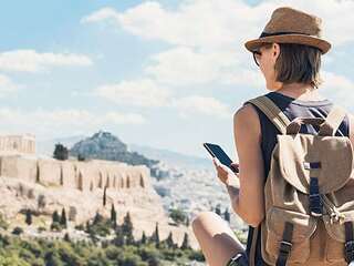 Frau-Urlaub-278088270-AS-kite-rin