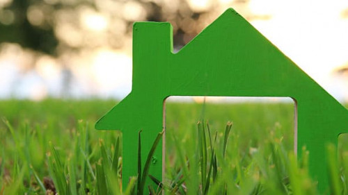 Haeuschen-gruen-217898534-AS-tomertu