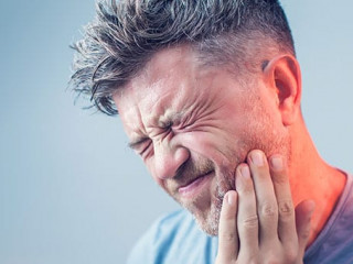 Mann-Zahnschmerzen-203677035-AS-Aleksej