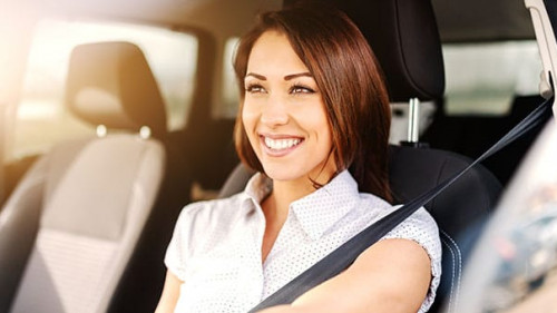 Fahrerin-Laecheln-254676441-AS-dusanpetkovic1