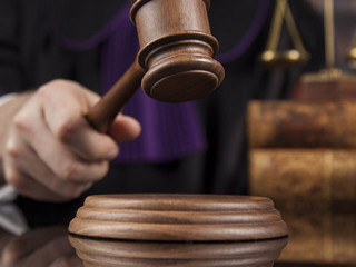 Richter-Hammer-Waage-163143271-AS-Sebastian-Duda