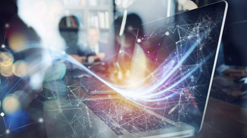 Laptop-Netzwerk-376760391-AS-alphaspirit