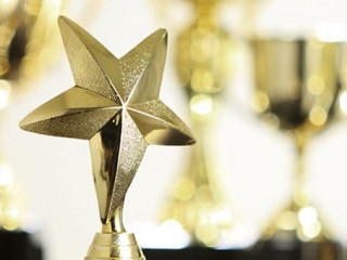 Pokale-131309378-AS-eskay-lim