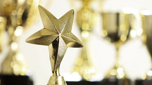 Pokale-131309378-AS-eskay-lim