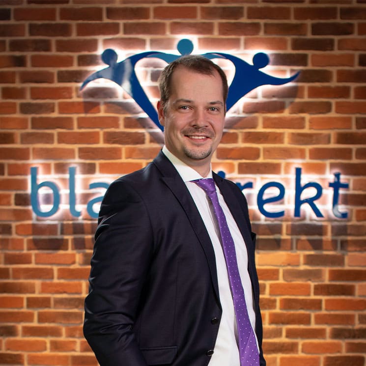 Sascha-Korinth-2021-blau-direkt