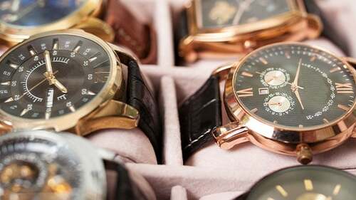 Uhren-243373666-AS-Alena