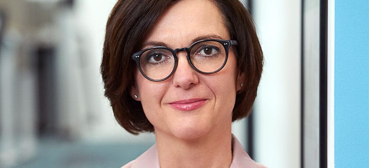 Beate-Heinisch-2021-AXA