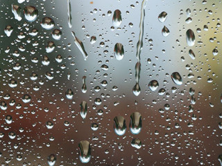 Regentropfen-95749329-AS-Ellica