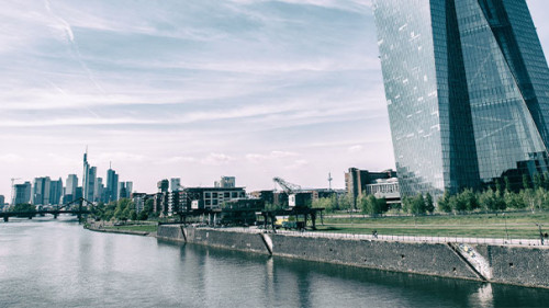 Frankfurt-EZB-2251537-PB-ProfessionalPhoto